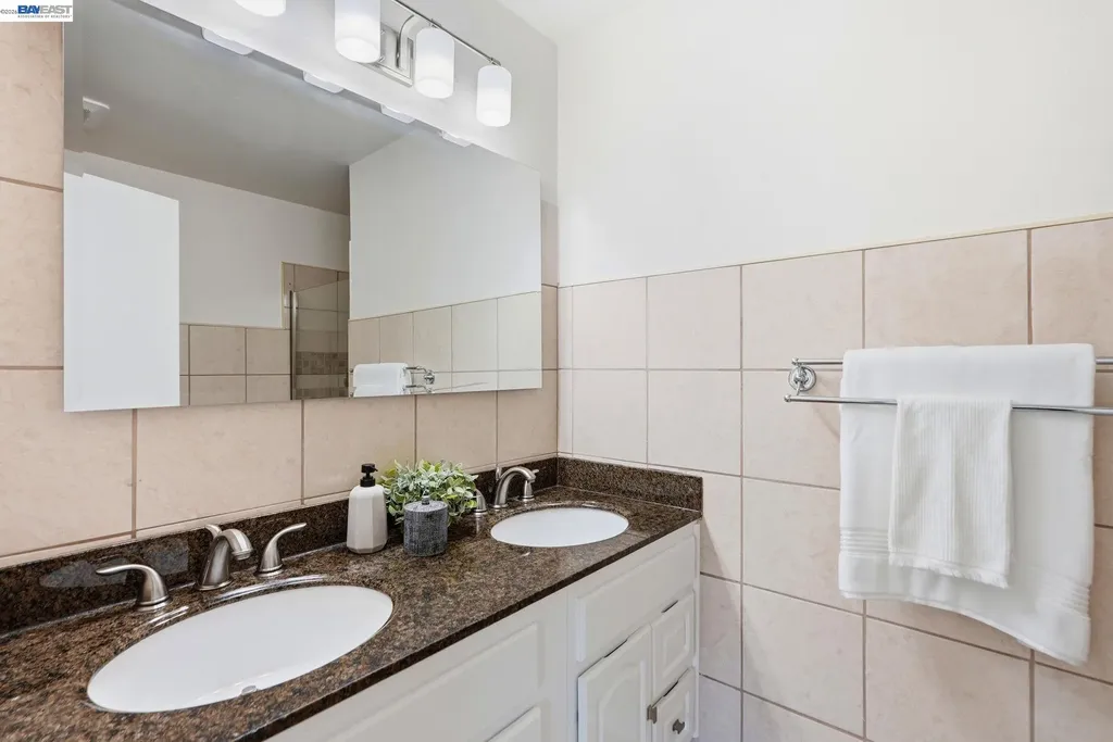 27540 Ponderosa Court Hayward CA 94545