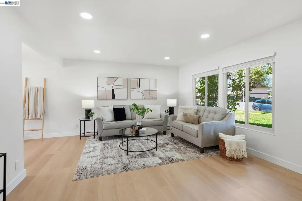 27540 Ponderosa Court Hayward CA 94545