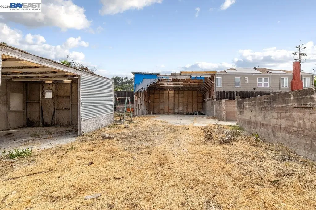 9346 Macarthur Boulevard Oakland CA 94605