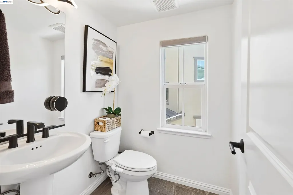 24107 Amaranth Loop Hayward CA 94541