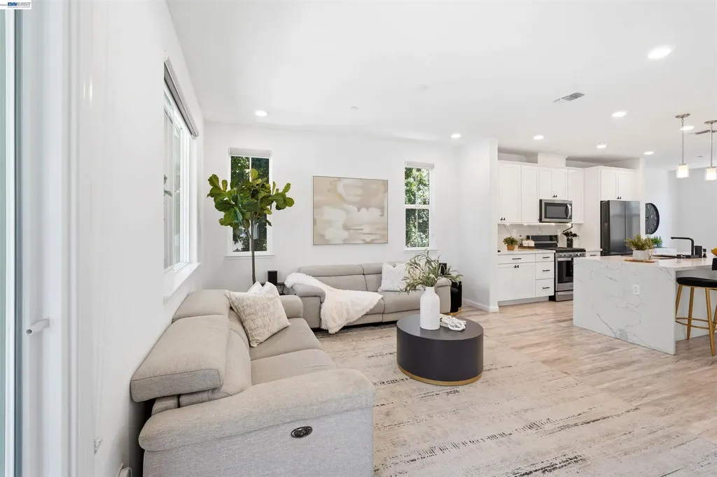 24107 Amaranth Loop Hayward CA 94541