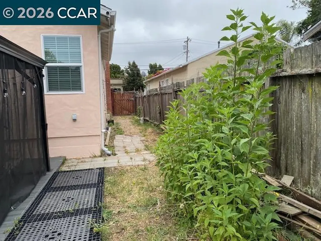 559 43rd Street Richmond CA 94805