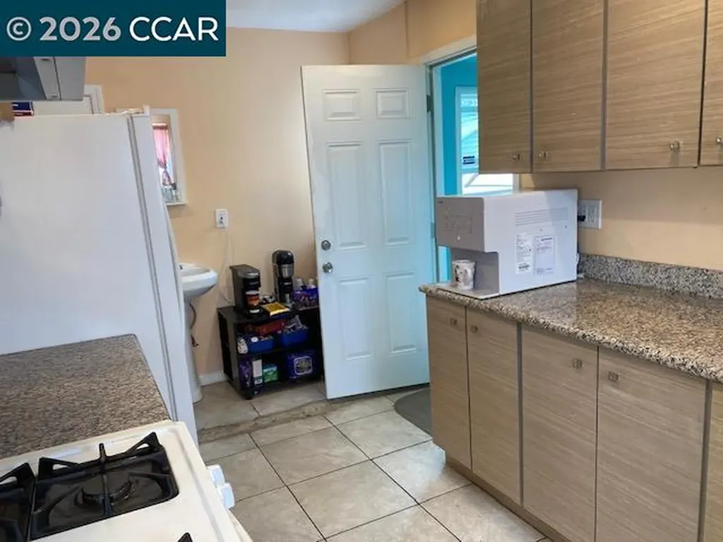 559 43rd Street Richmond CA 94805