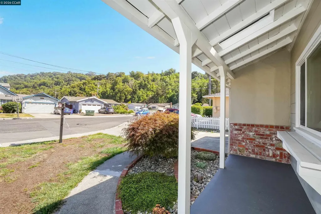 2309 Julia Court Pinole CA 94564