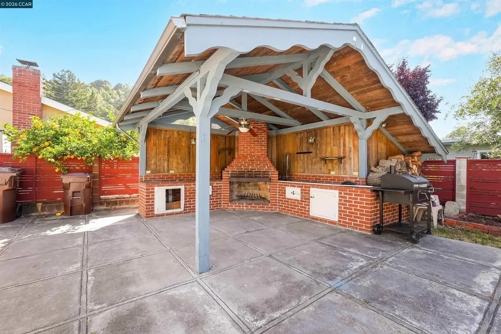 2309 Julia Court Pinole CA 94564