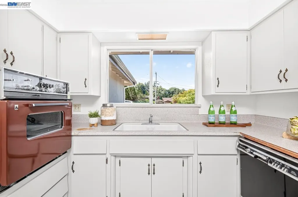 3510 Bridle Drive Hayward CA 94541