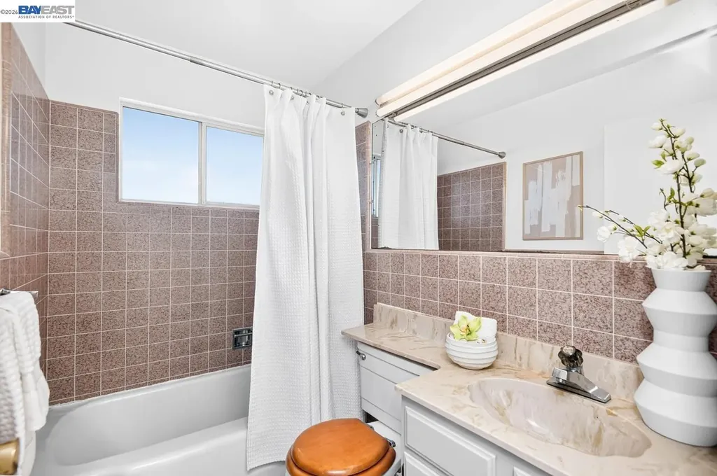 3510 Bridle Drive Hayward CA 94541