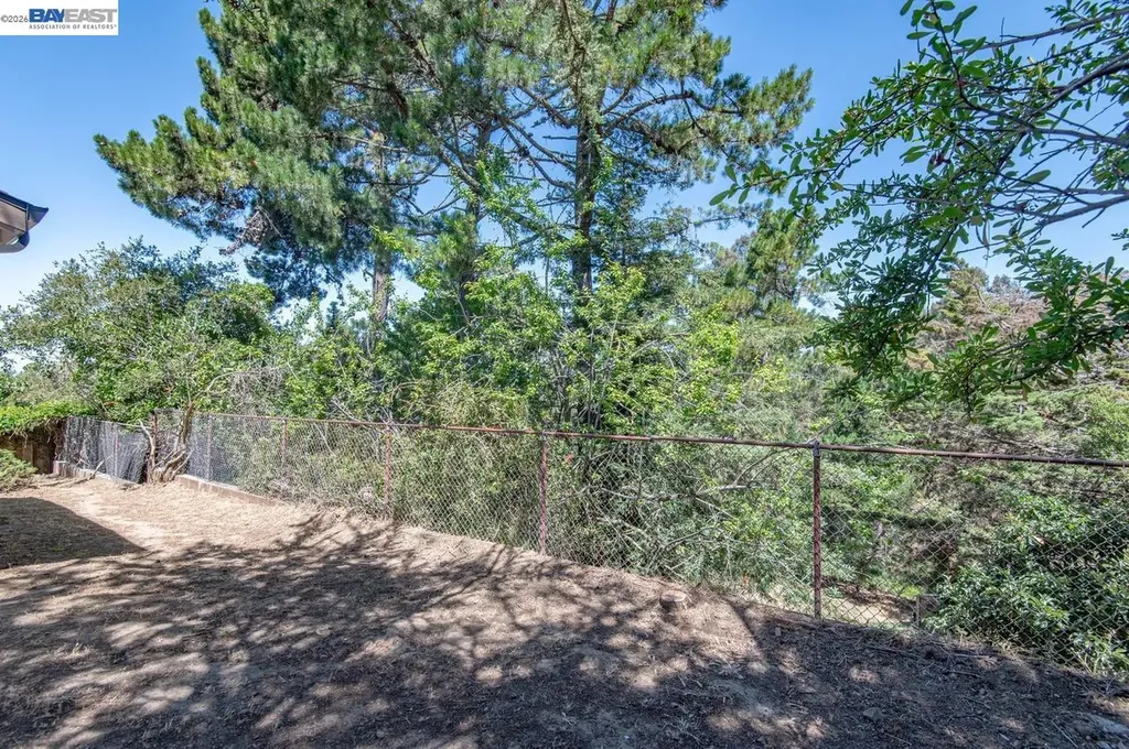 3510 Bridle Drive Hayward CA 94541