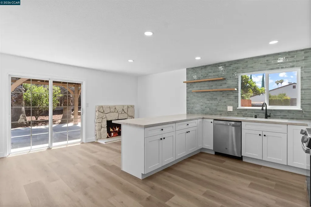 12 Merrimac Place Pittsburg CA 94565