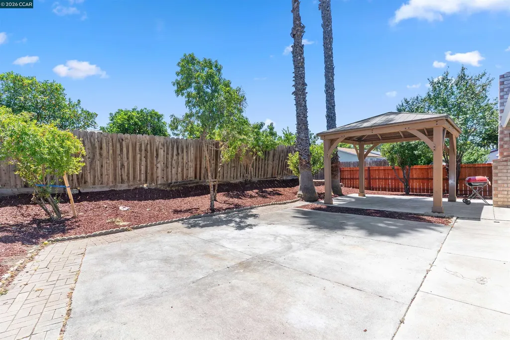 12 Merrimac Place Pittsburg CA 94565