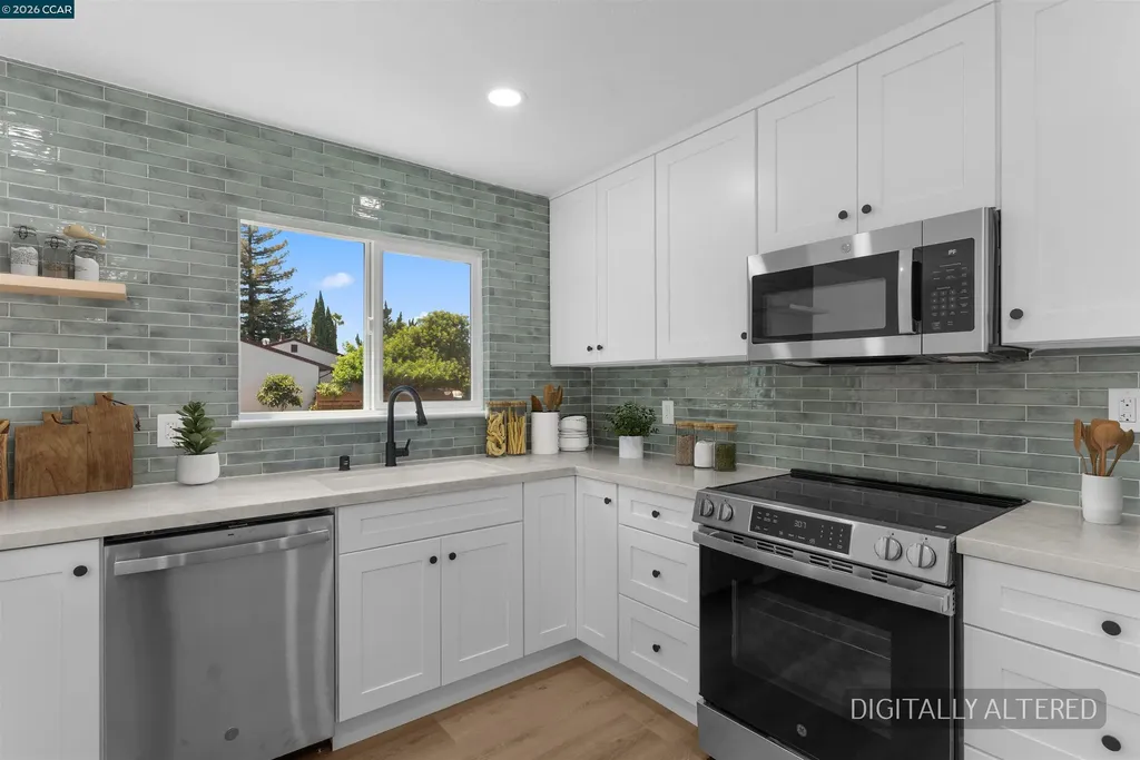 12 Merrimac Place Pittsburg CA 94565
