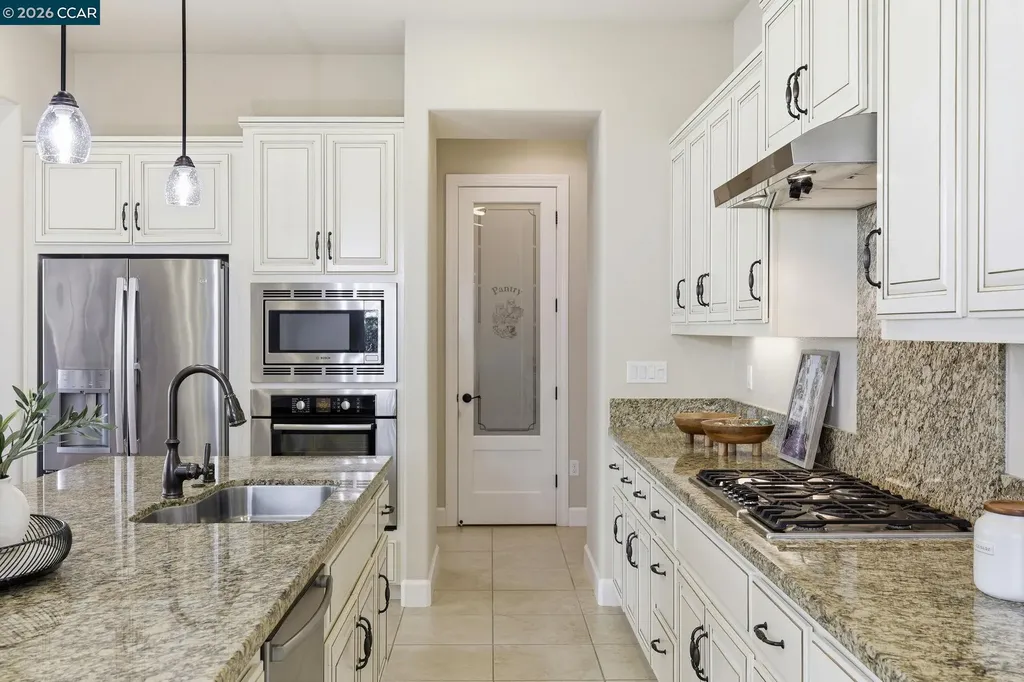 4658 Valley Vista Drive Dublin CA 94568