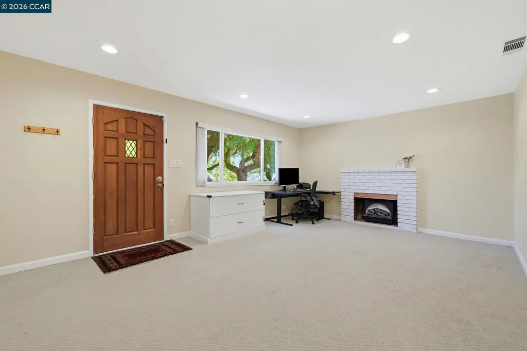 1501 Lassen Court Vallejo CA 94591