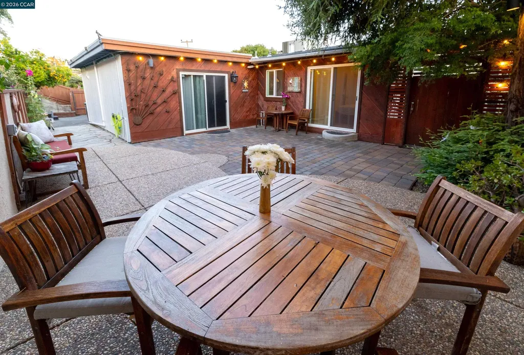 1501 Lassen Court Vallejo CA 94591