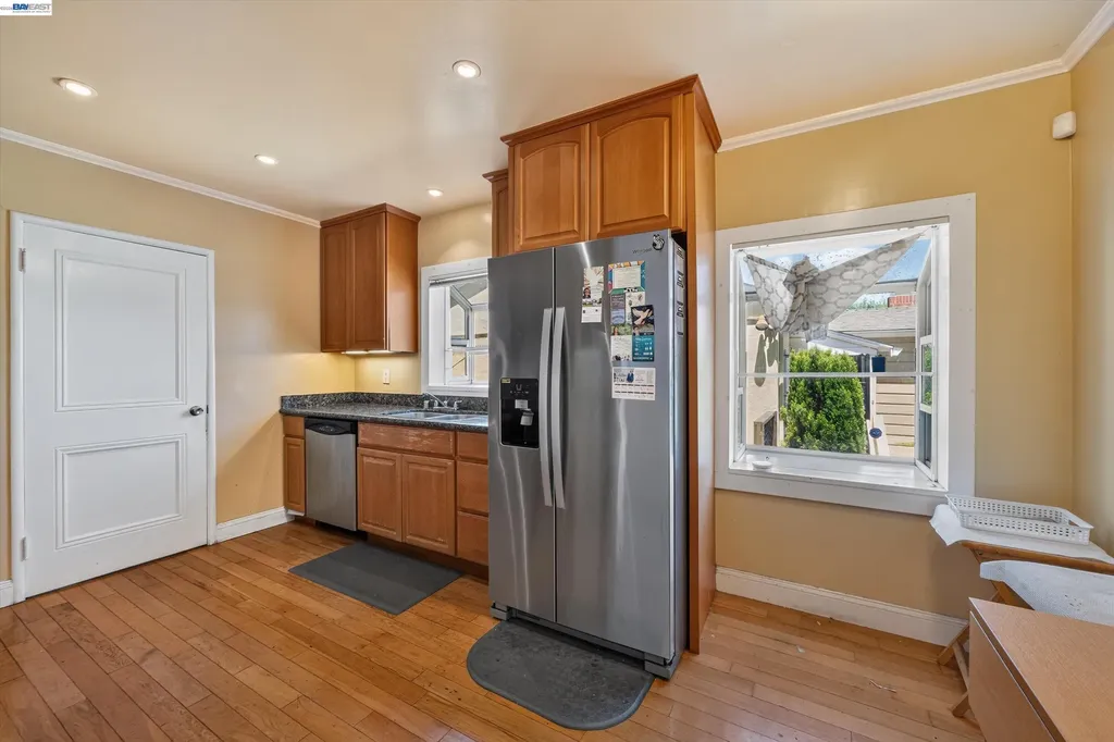 3521 Pierson Street Oakland CA 94619