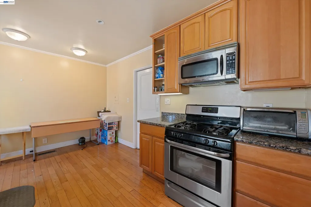 3521 Pierson Street Oakland CA 94619