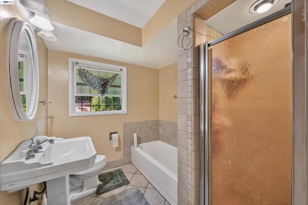 3521 Pierson Street Oakland CA 94619