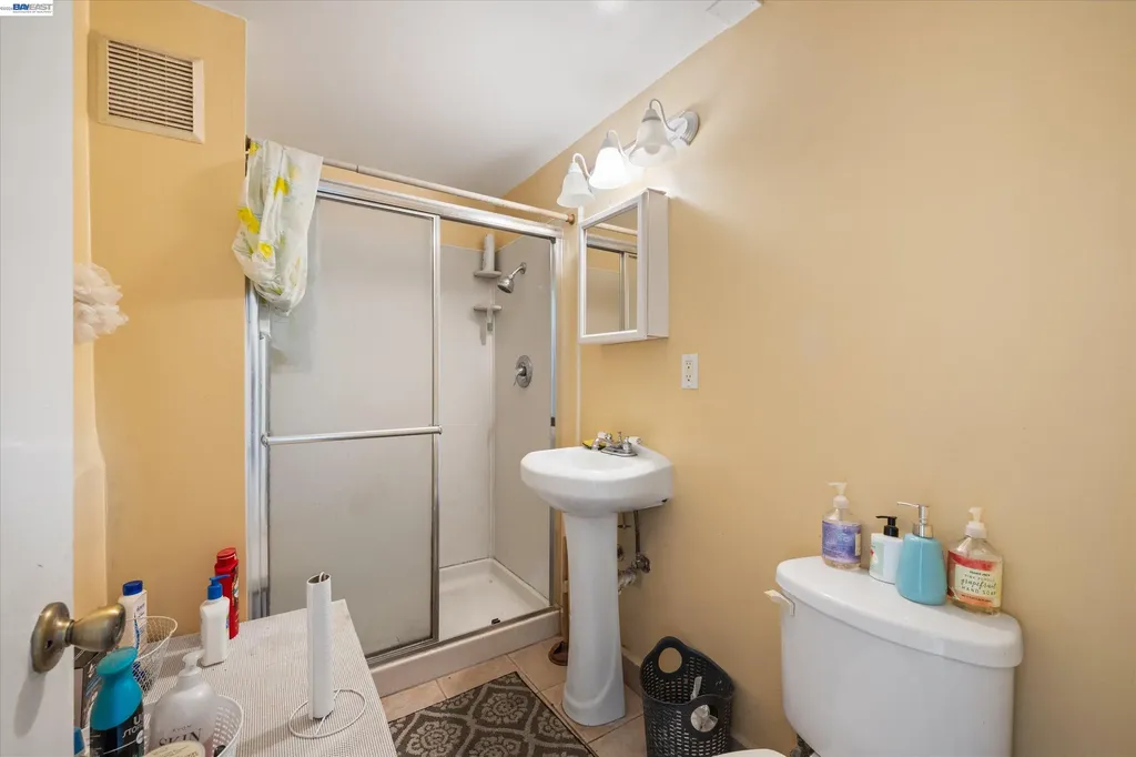 3521 Pierson Street Oakland CA 94619