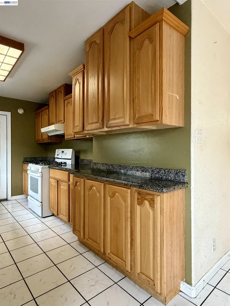 14631 Rollins Street San Leandro CA 94579