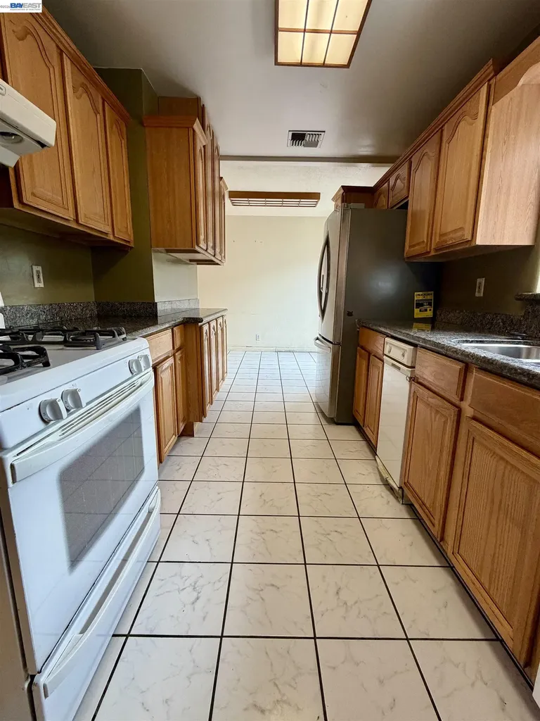14631 Rollins Street San Leandro CA 94579