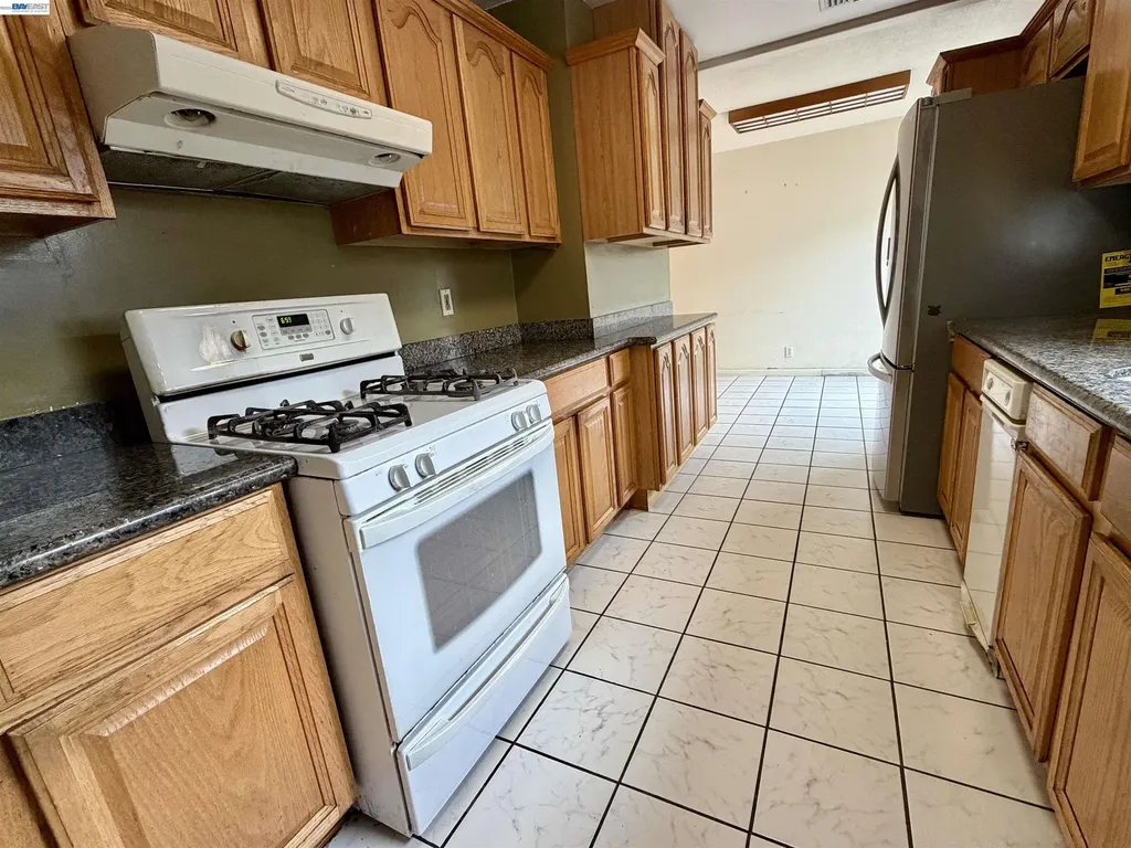 14631 Rollins Street San Leandro CA 94579