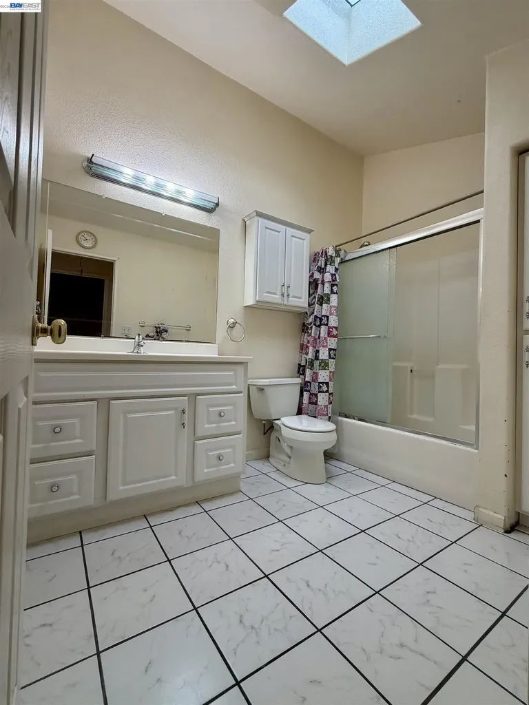 14631 Rollins Street San Leandro CA 94579