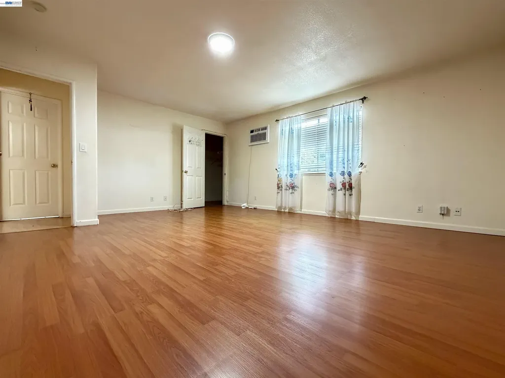 14631 Rollins Street San Leandro CA 94579