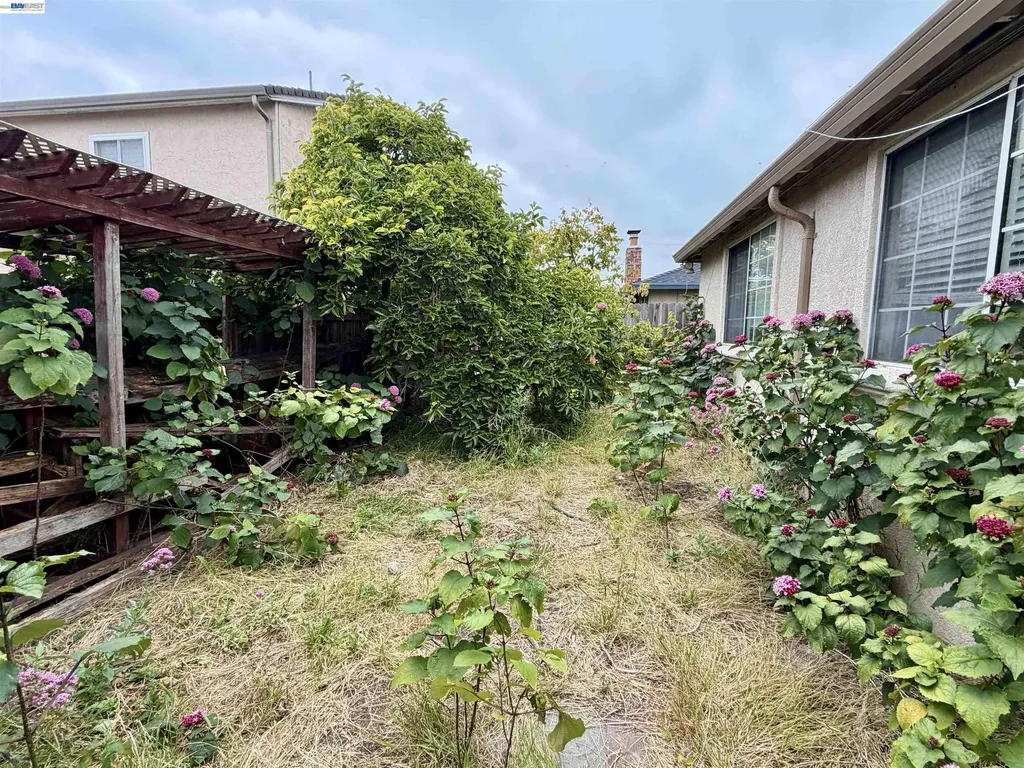 14631 Rollins Street San Leandro CA 94579