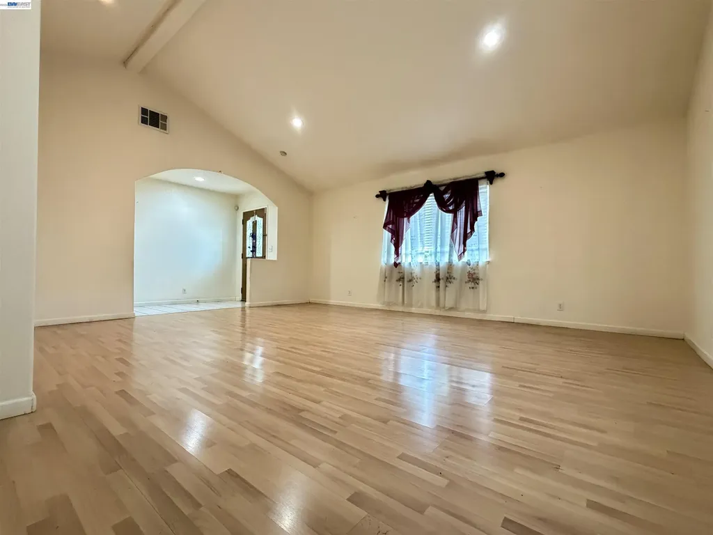 14631 Rollins Street San Leandro CA 94579
