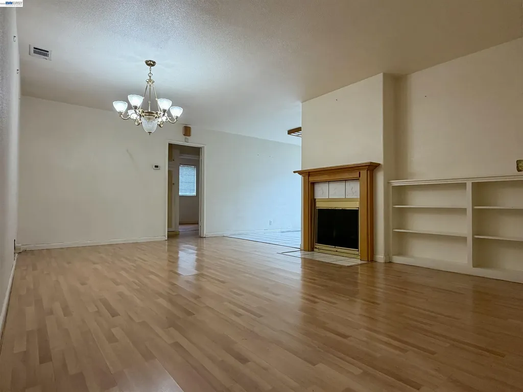 14631 Rollins Street San Leandro CA 94579