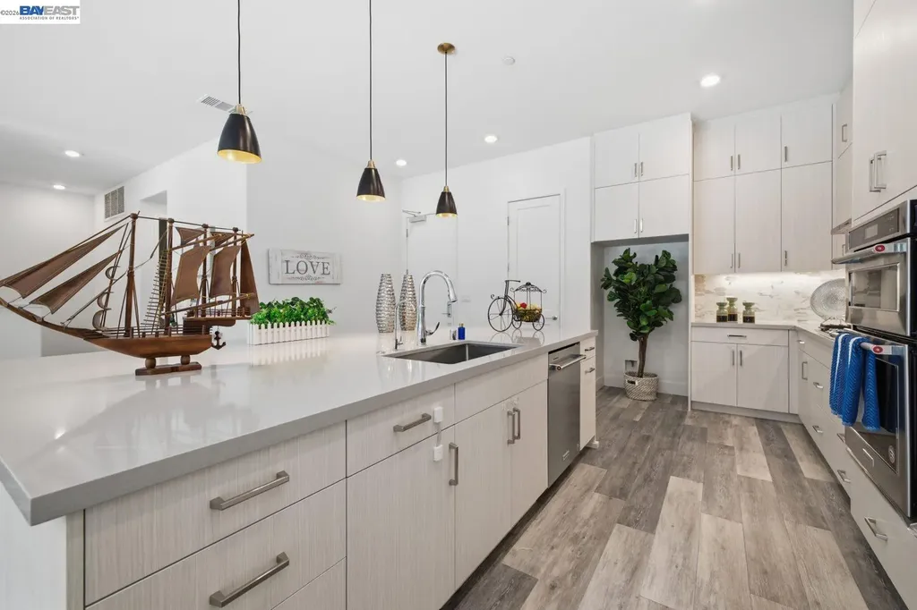 2359 Halogen Common Fremont CA 94539