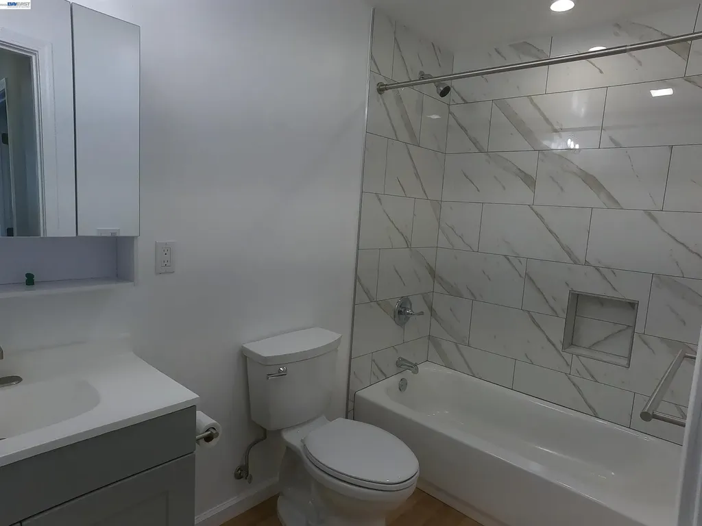 720 Foothill Boulevard Oakland CA 94606