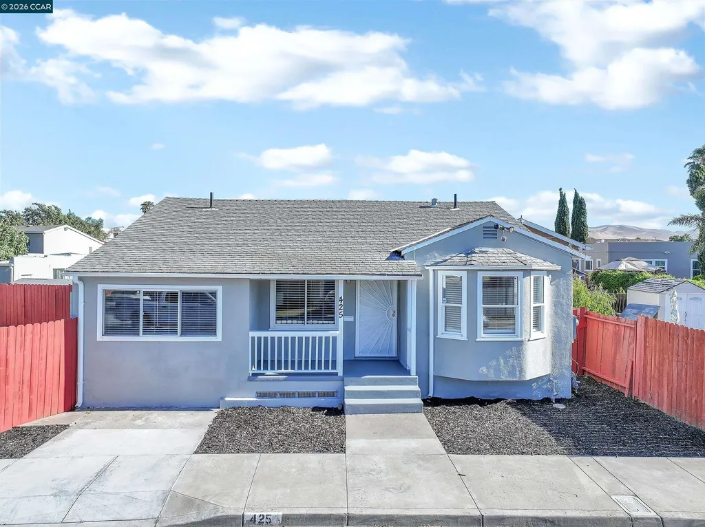 425 8th Street Pittsburg CA 94565