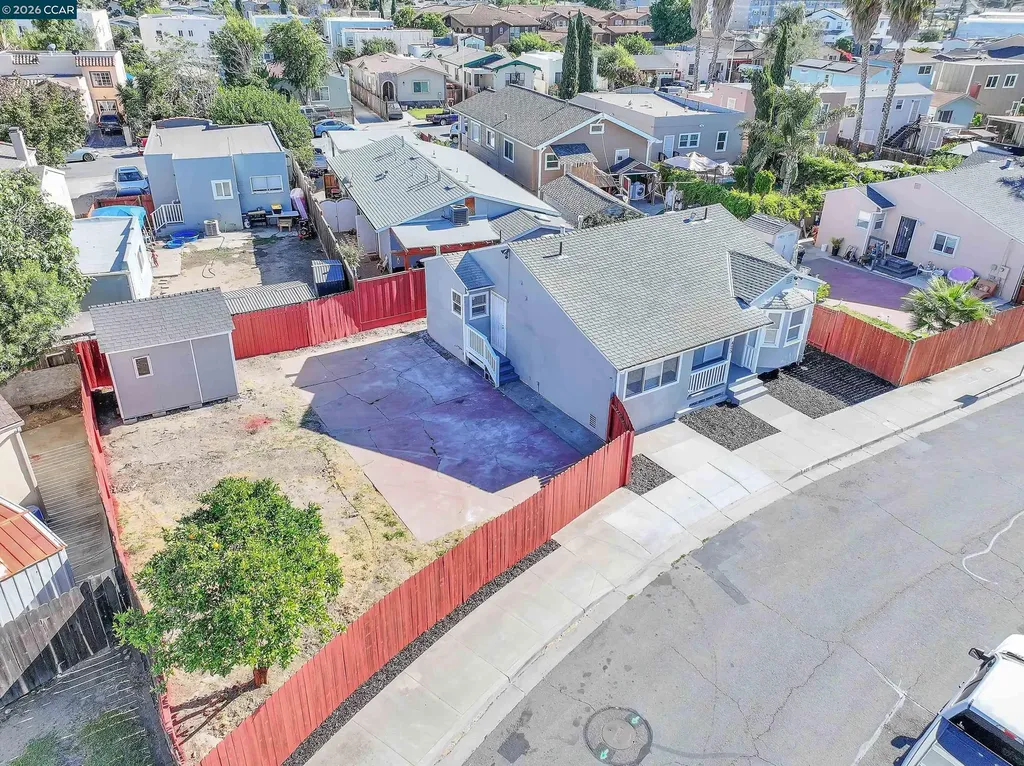 425 8th Street Pittsburg CA 94565