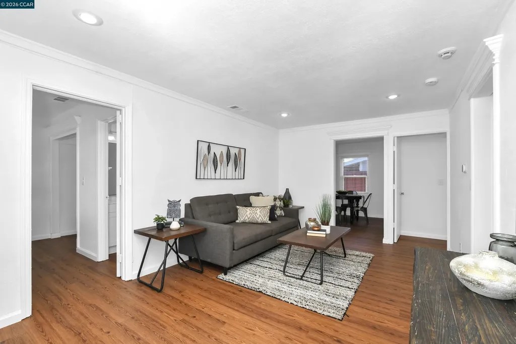 425 8th Street Pittsburg CA 94565