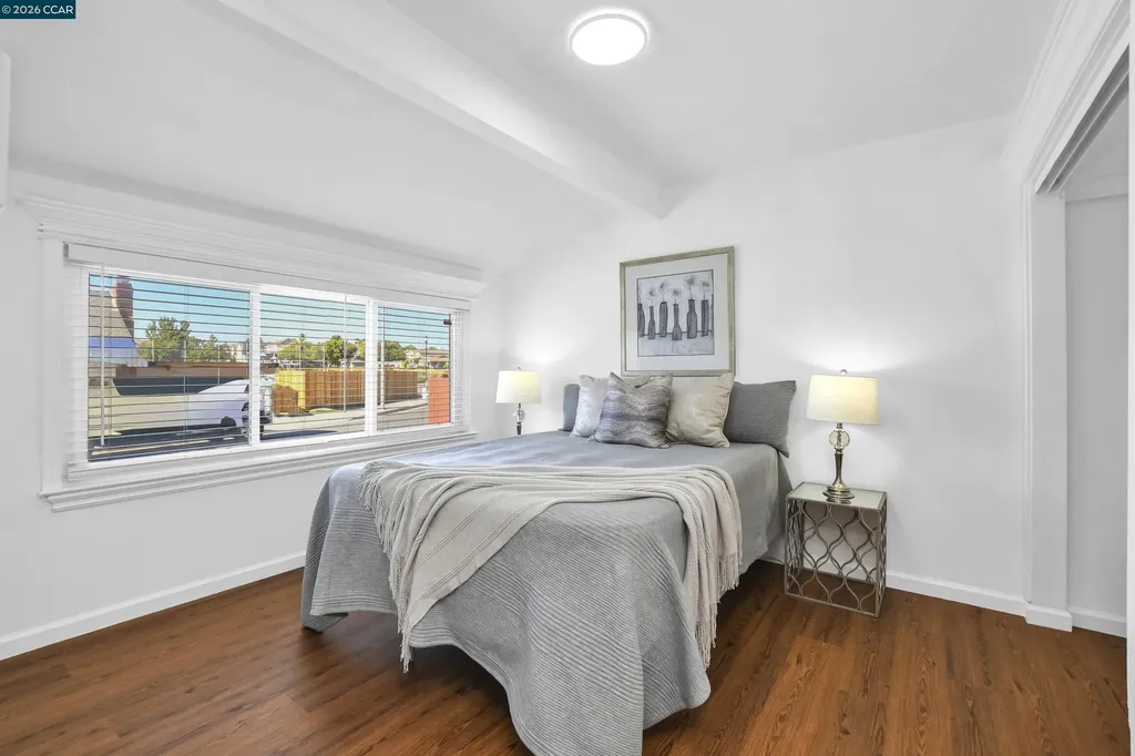425 8th Street Pittsburg CA 94565