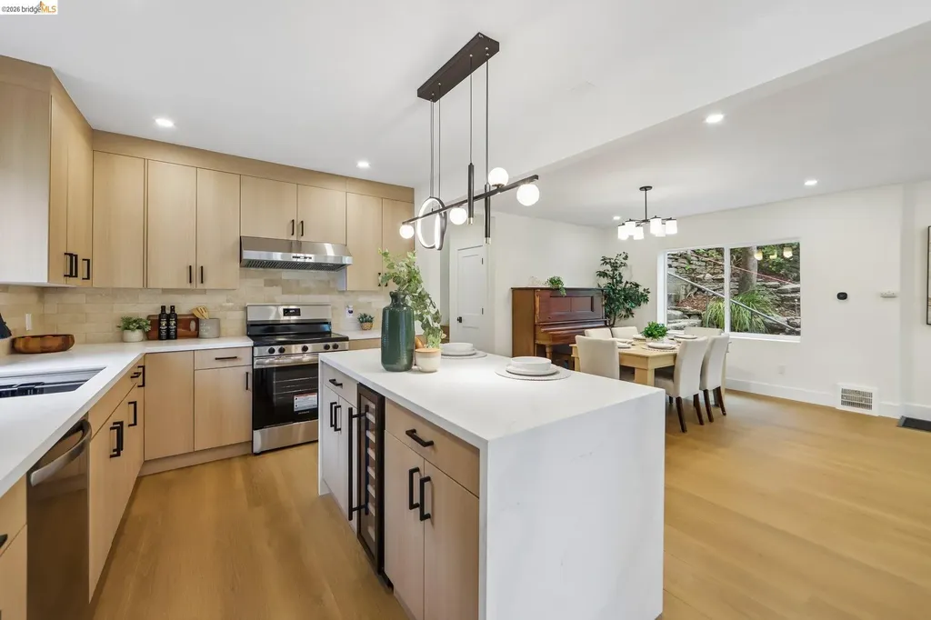 4049 Canon Avenue Oakland CA 94602