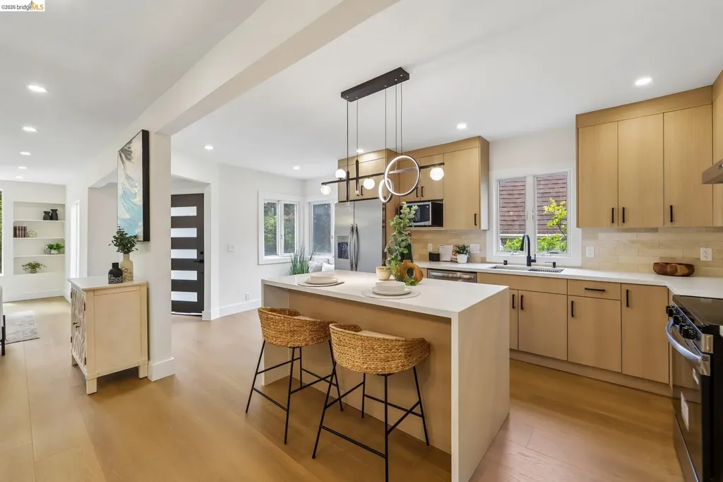 4049 Canon Avenue Oakland CA 94602