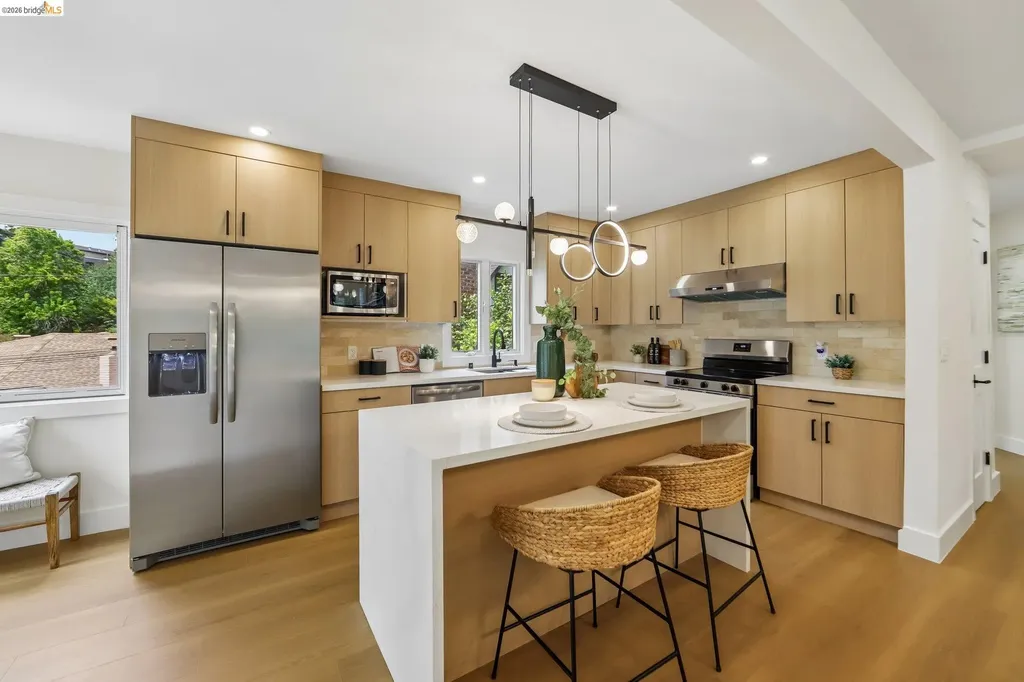 4049 Canon Avenue Oakland CA 94602