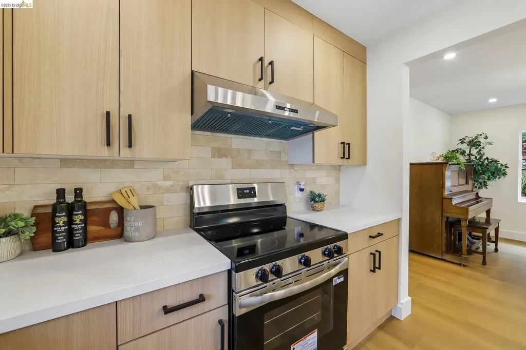 4049 Canon Avenue Oakland CA 94602