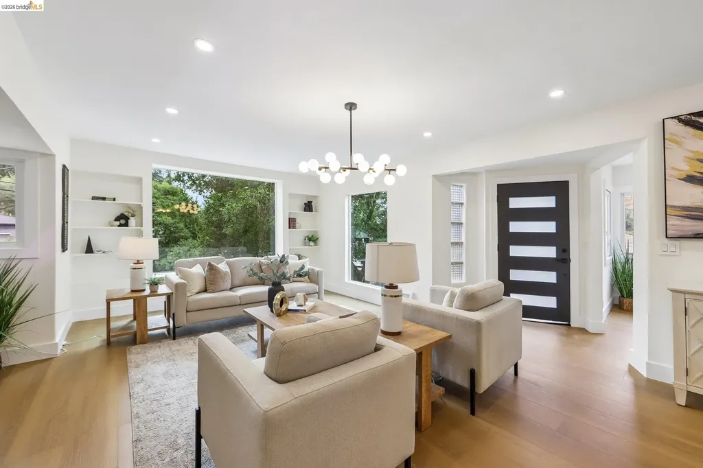 4049 Canon Avenue Oakland CA 94602