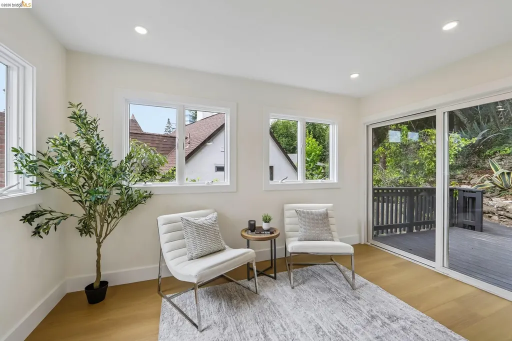 4049 Canon Avenue Oakland CA 94602