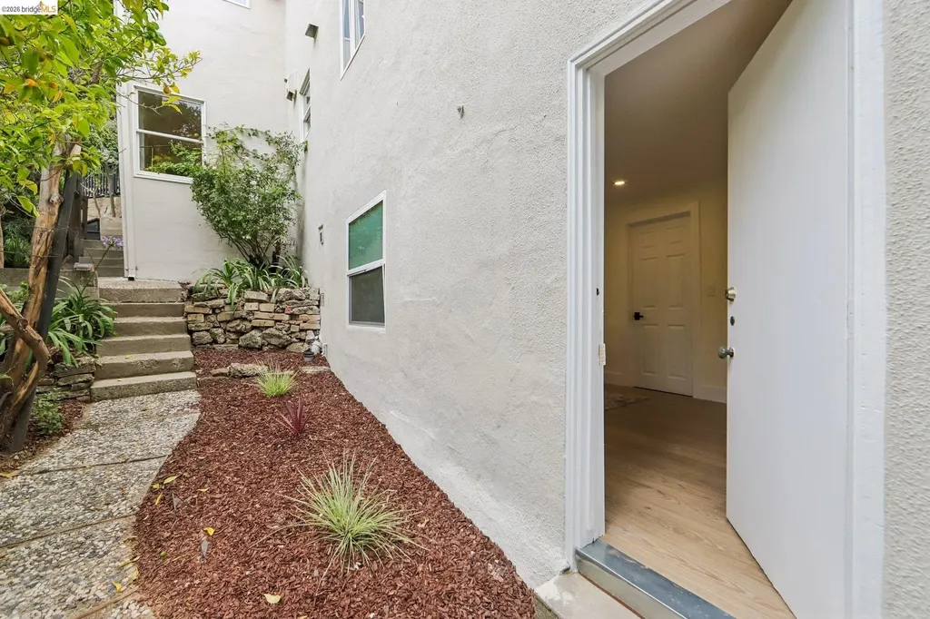 4049 Canon Avenue Oakland CA 94602