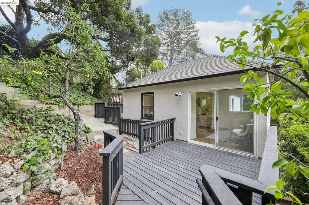 4049 Canon Avenue Oakland CA 94602