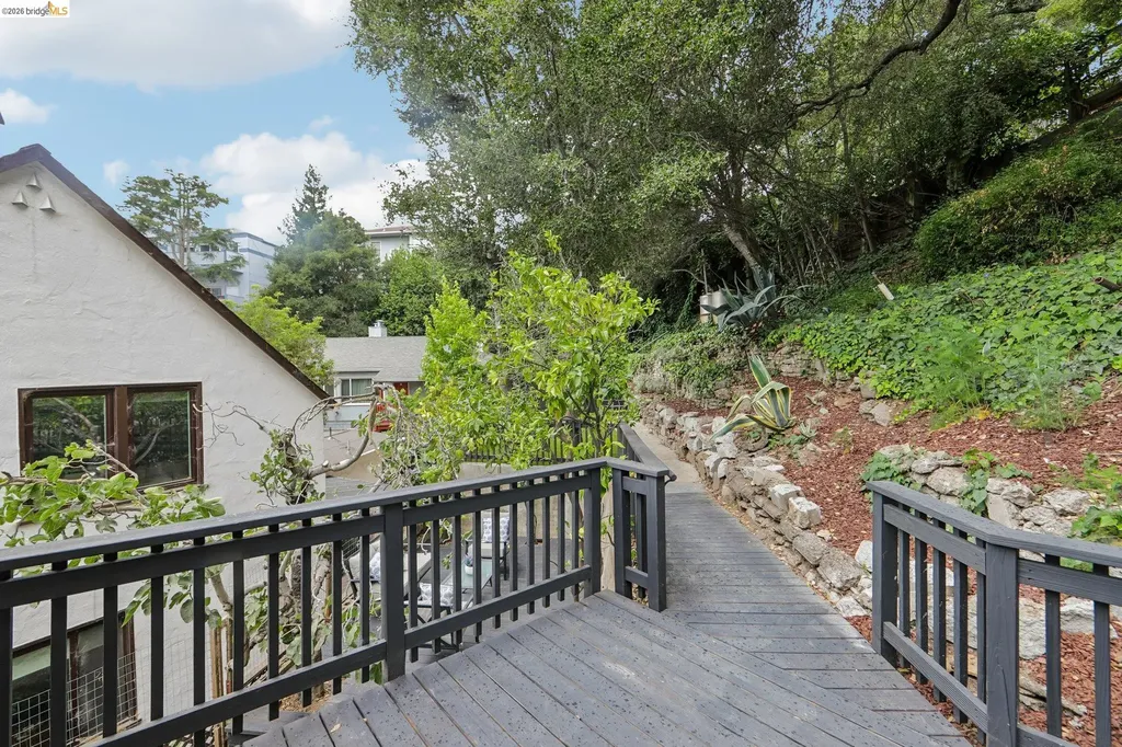 4049 Canon Avenue Oakland CA 94602