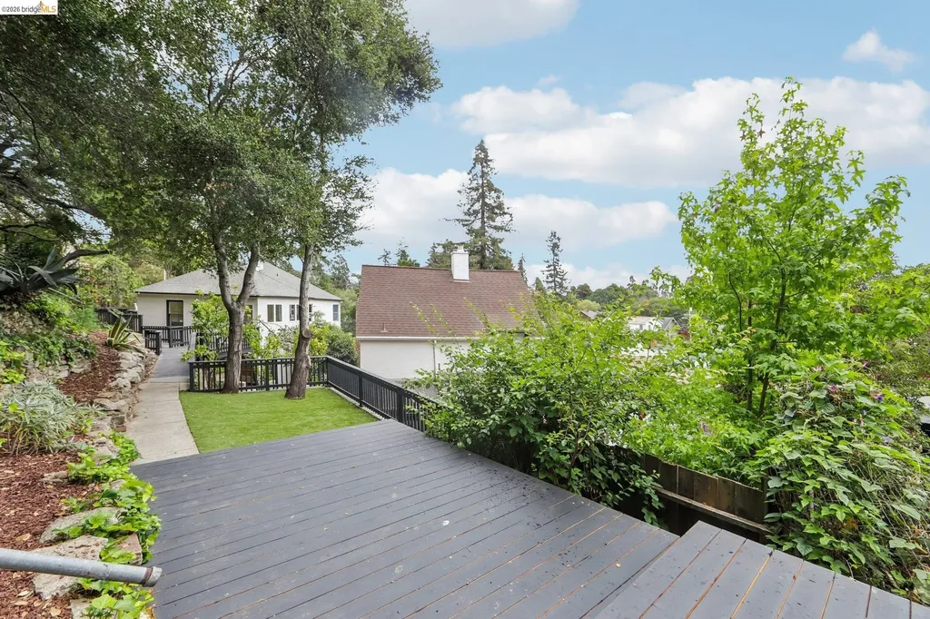 4049 Canon Avenue Oakland CA 94602