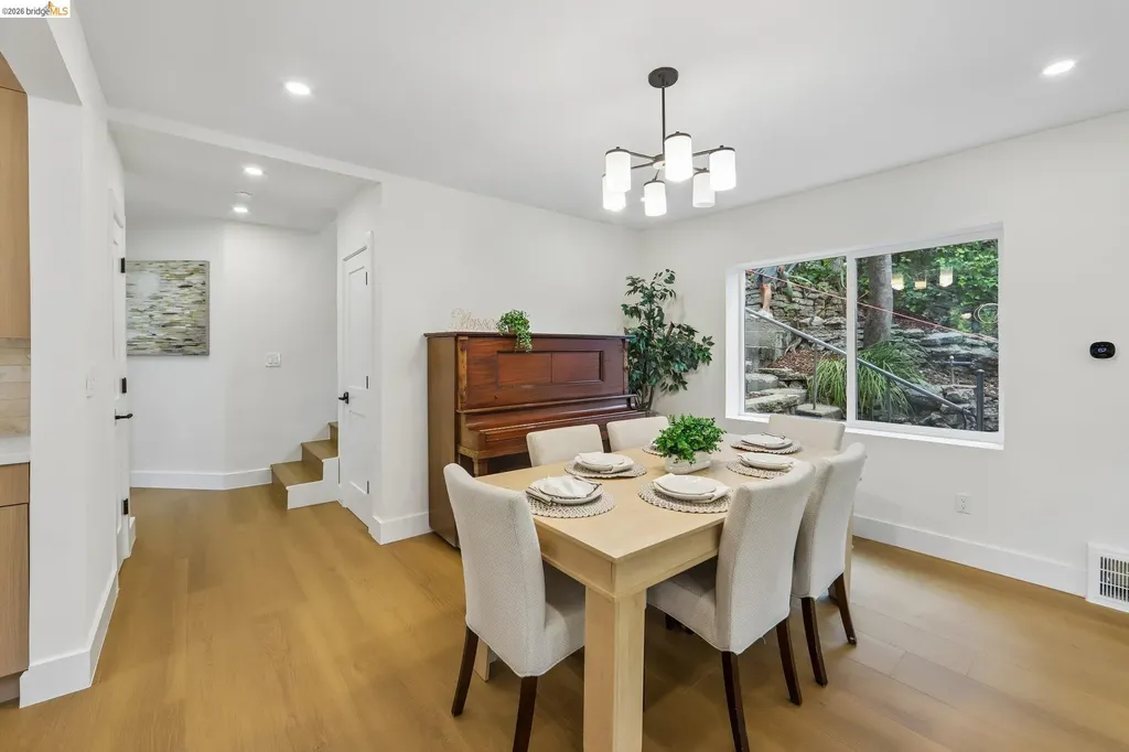 4049 Canon Avenue Oakland CA 94602