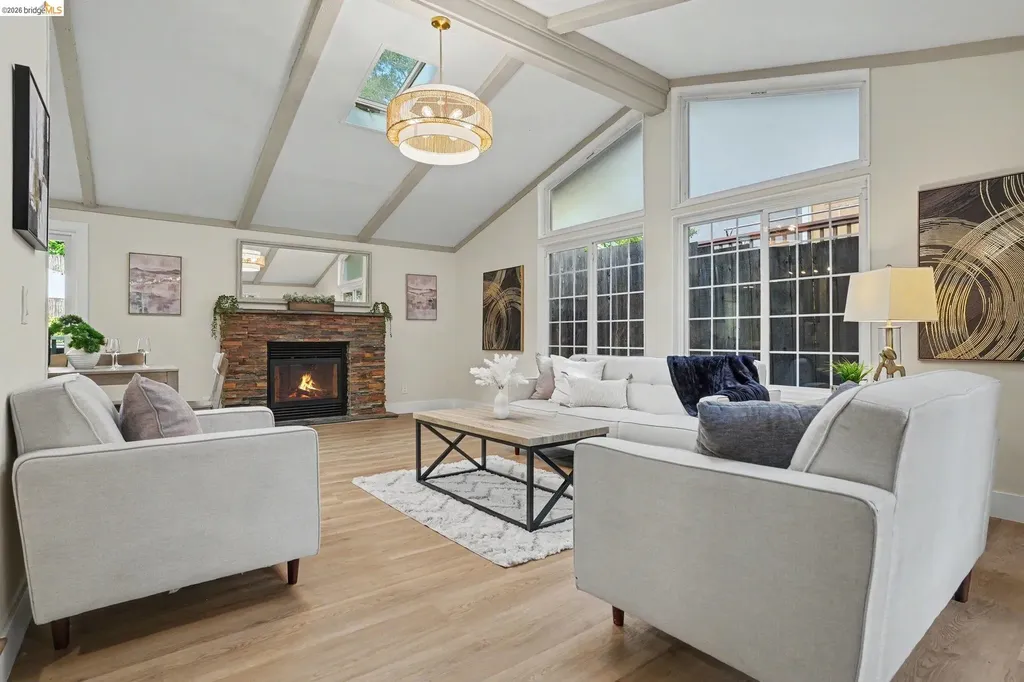2185 Trafalgar Place Oakland CA 94611