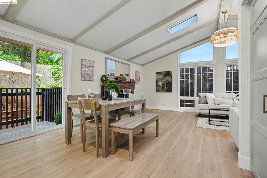 2185 Trafalgar Place Oakland CA 94611