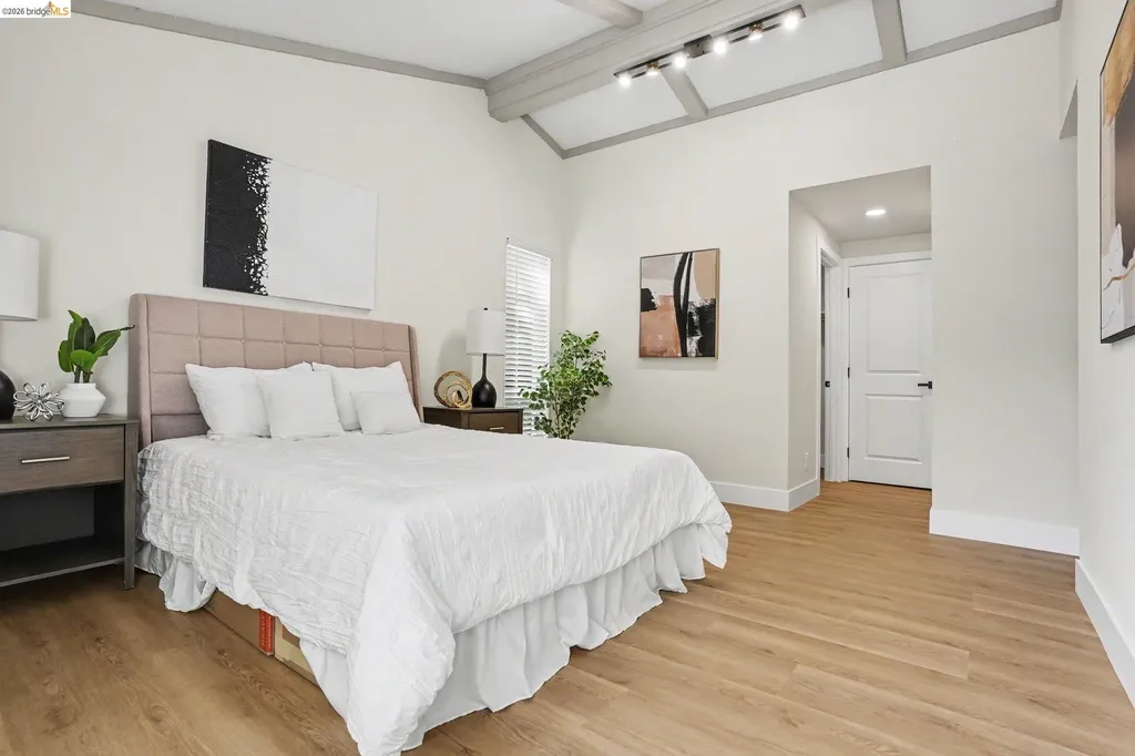 2185 Trafalgar Place Oakland CA 94611